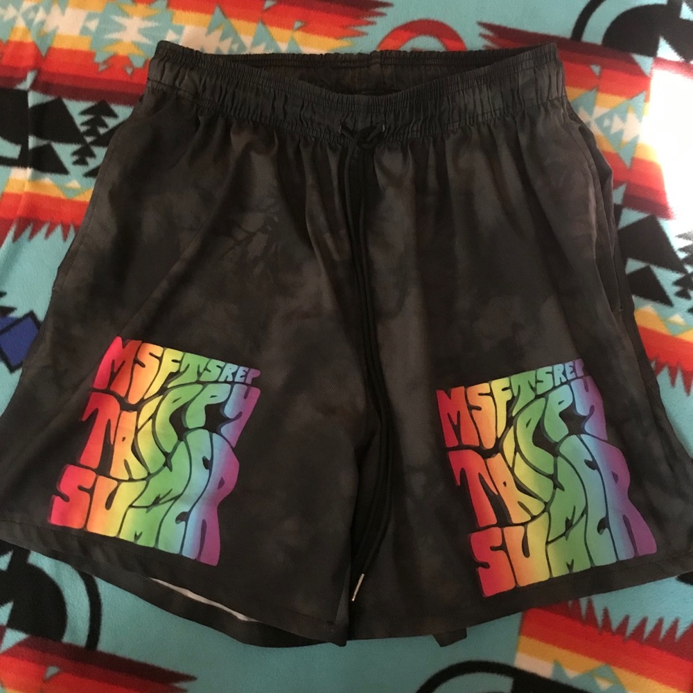 MSFTSrep trippy summer short